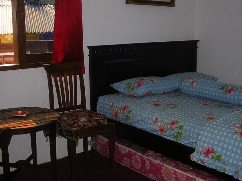 Country Hotel ตราวาส ภายนอก รูปภาพ